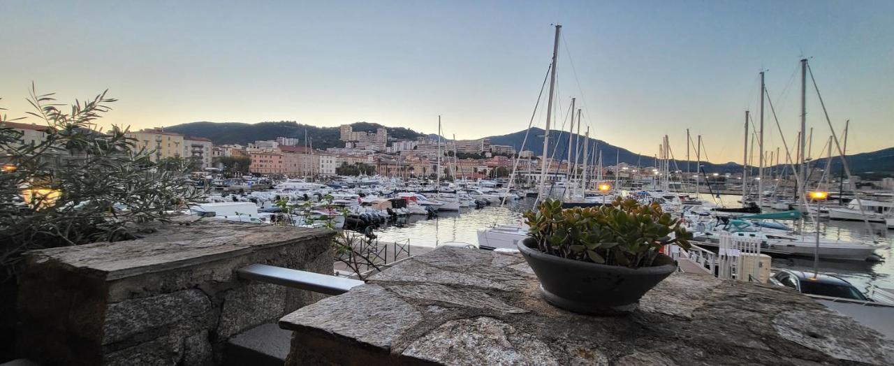 Appartement Superbe T2, Vieux Port, Hyper Centre Ajaccio Ajaccio (Corsica)